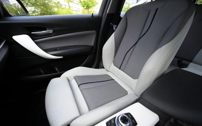 BMW Seria 1 cena 31900 przebieg: 345000, rok produkcji 2012 z Łeba małe 596